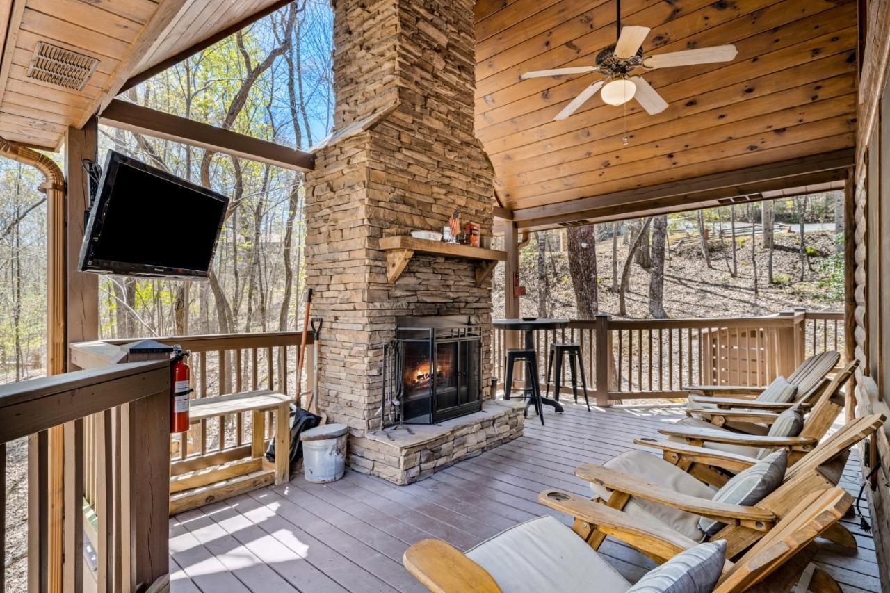 Blue Ridge Bear Bungalow Екстер'єр фото