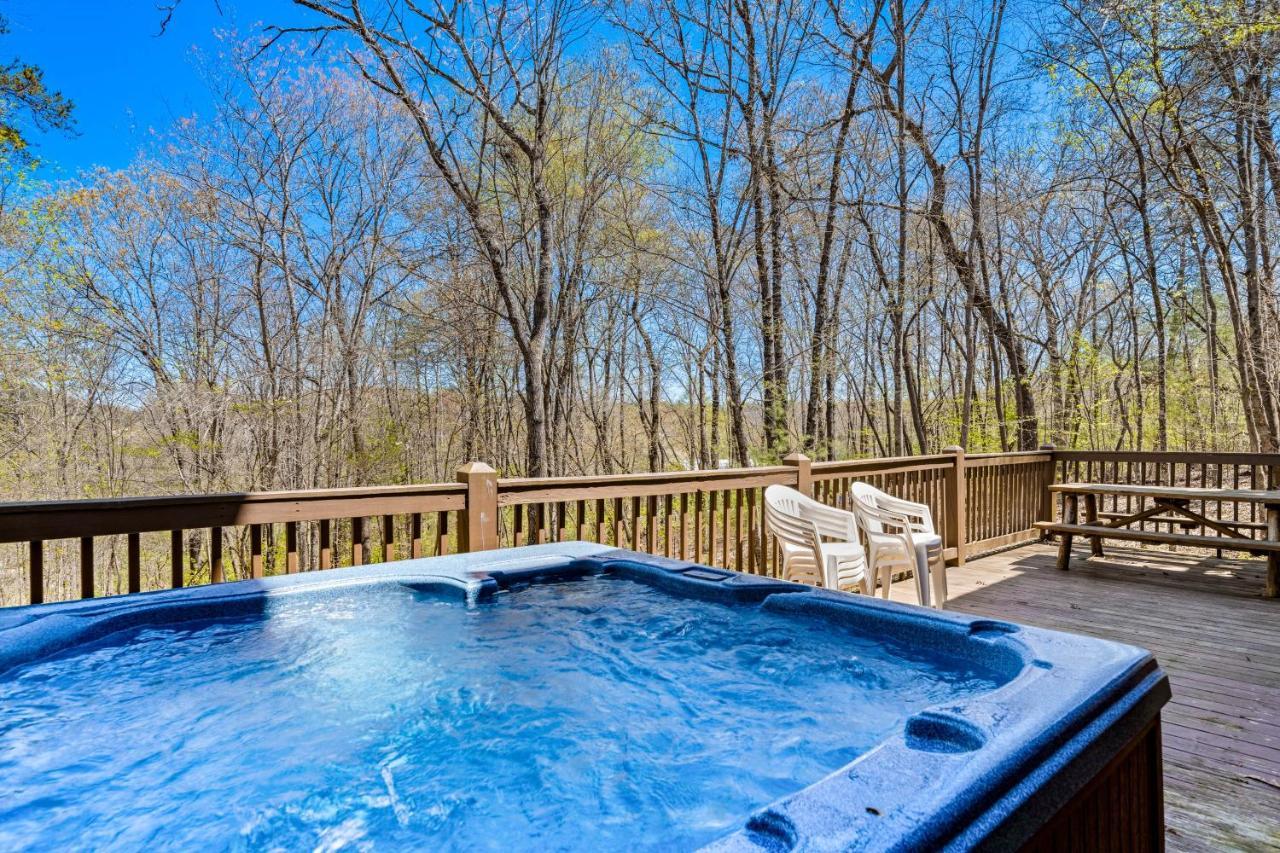 Blue Ridge Bear Bungalow Екстер'єр фото