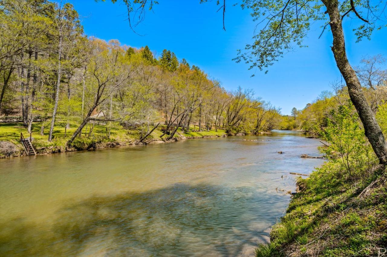 Blue Ridge Bear Bungalow Екстер'єр фото