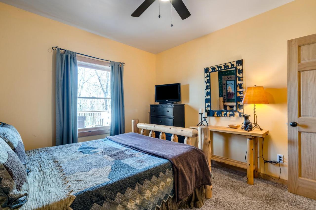Blue Ridge Bear Bungalow Екстер'єр фото