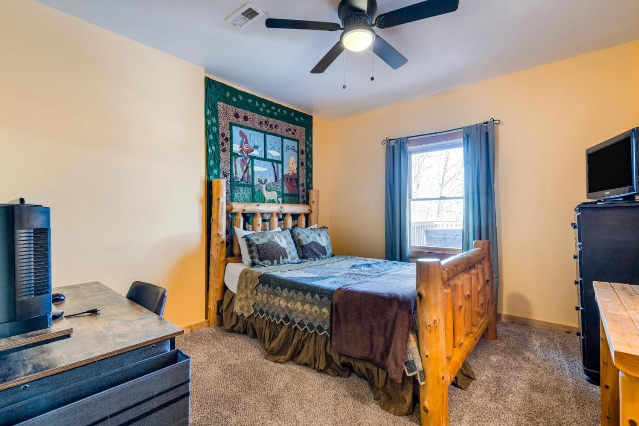Blue Ridge Bear Bungalow Екстер'єр фото