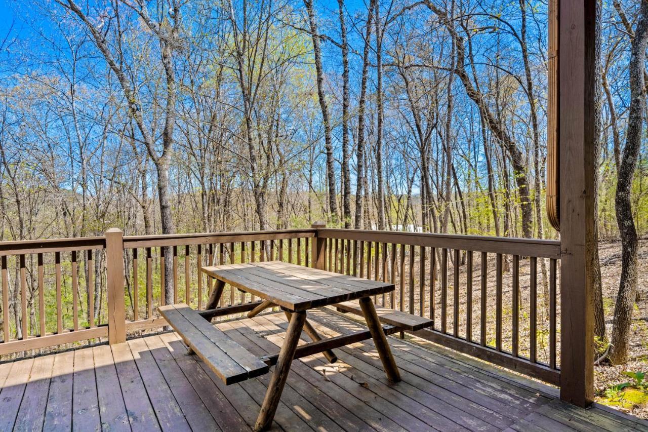 Blue Ridge Bear Bungalow Екстер'єр фото