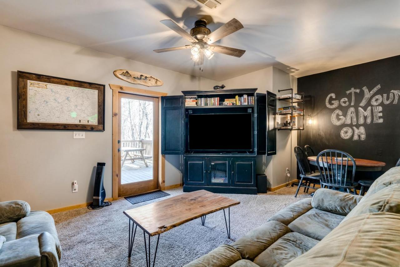 Blue Ridge Bear Bungalow Екстер'єр фото