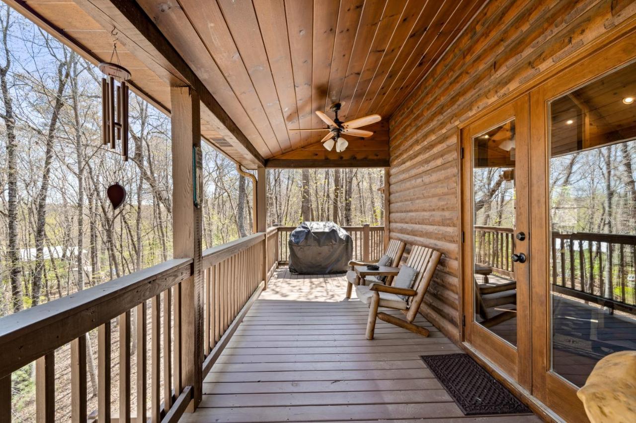 Blue Ridge Bear Bungalow Екстер'єр фото