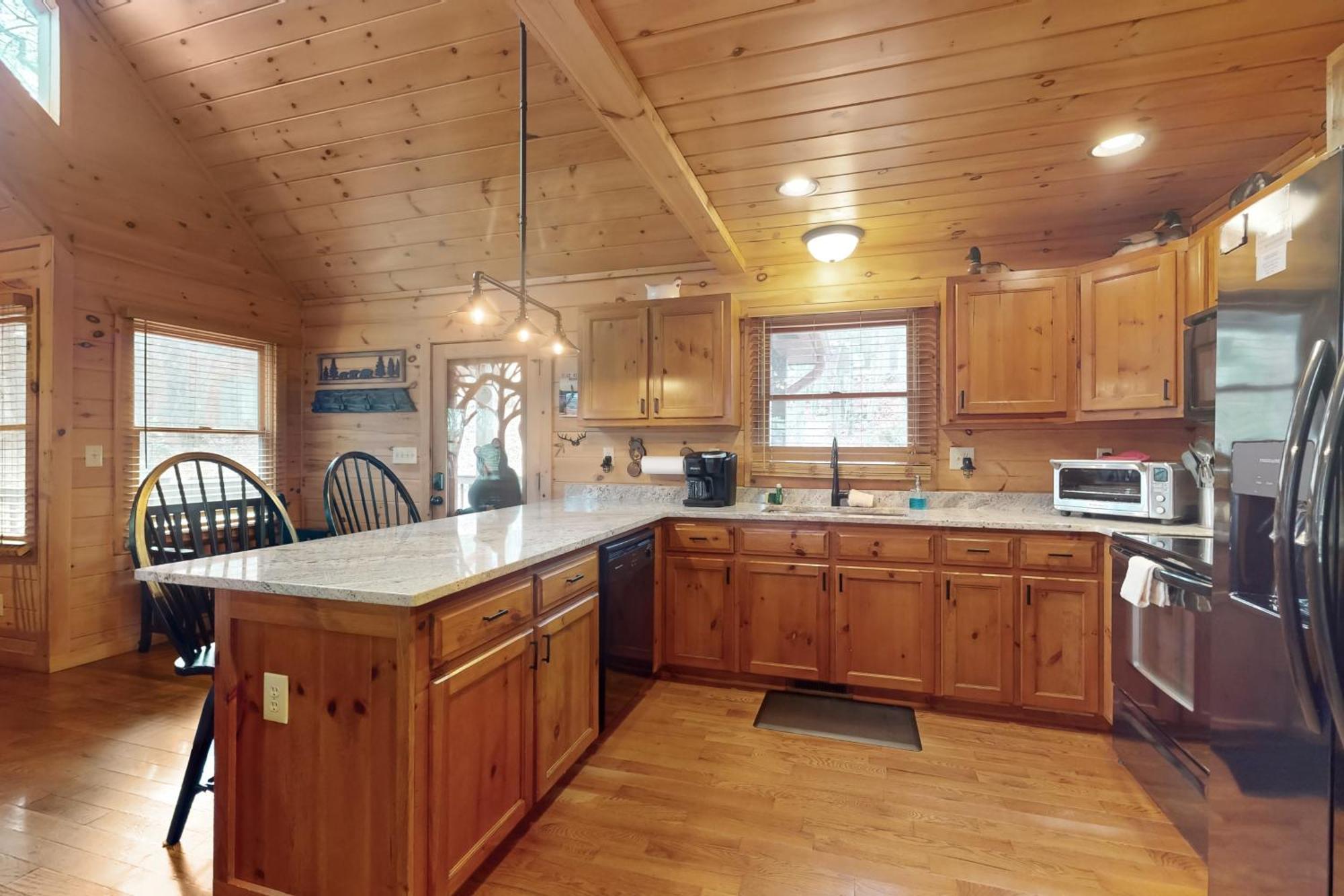 Blue Ridge Bear Bungalow Екстер'єр фото