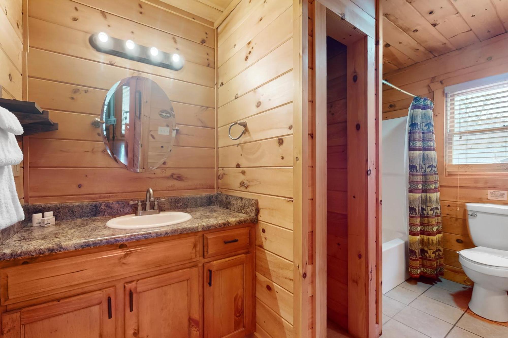 Blue Ridge Bear Bungalow Екстер'єр фото