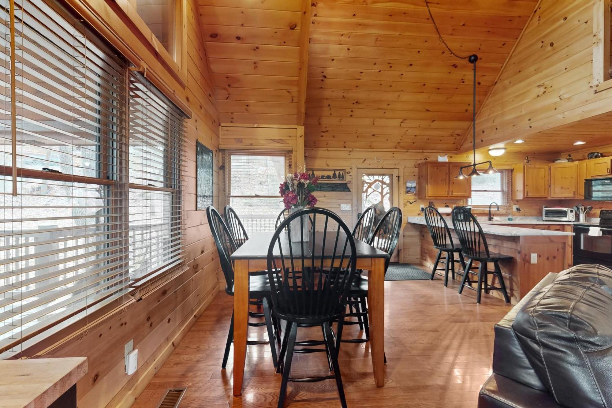 Blue Ridge Bear Bungalow Екстер'єр фото